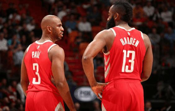 场上备受瞩 场上备受瞩